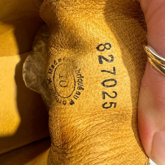 TOKYO KAWASAKI-Vintage John Fluevog Mens suede dress shoes!! - Picture 5 of 5